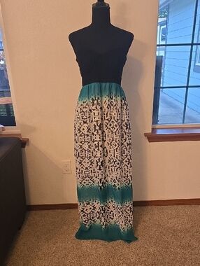 Three Hearts Black & Teal Printed Maxi Dress